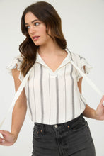 Load image into Gallery viewer, Breezy Flutter Sleeve Blouse