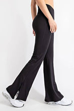 Load image into Gallery viewer, V Waist Flared Yoga Pants with Pockets