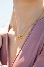 Load image into Gallery viewer, 18K Gold Interlocked Rings Necklace