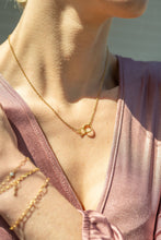 Load image into Gallery viewer, 18K Gold Interlocked Rings Necklace