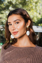 Load image into Gallery viewer, Circle Shell Dangle Drop Earrings