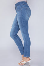 Load image into Gallery viewer, LVB Distressed Light Wash Skinny Jeans