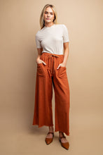 Load image into Gallery viewer, Wide Leg Frayed Hem Pant