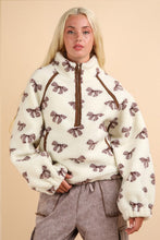 Load image into Gallery viewer, Cream &amp; Cocoa Printed Bow Sherpa