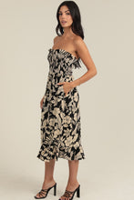 Load image into Gallery viewer, Smocked Top Strapless Midi Dress