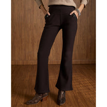 Load image into Gallery viewer, Black Zip Pocket Flare Legging