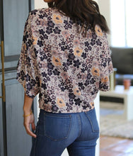 Load image into Gallery viewer, Floral Kimono Sleeve Top