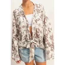 Load image into Gallery viewer, Lightweight Floral Kimono Top