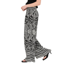 Load image into Gallery viewer, Black &amp; Ivory Smocked Waist Wide Leg Pant