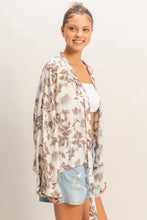 Load image into Gallery viewer, Lightweight Floral Kimono Top