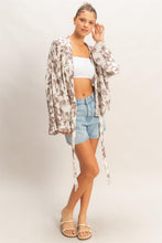 Load image into Gallery viewer, Lightweight Floral Kimono Top