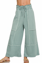 Load image into Gallery viewer, Tan flat sandal - front